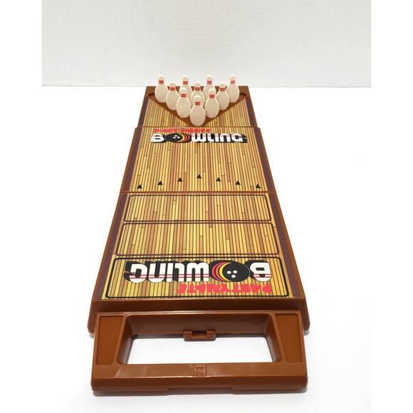 Vtg Tomy Partymate BOWLING Game with Working Original Wind-Up Bowling Ball - Picture 7 of 10